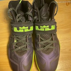 Nike lebron shoulder 7,s